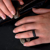 Blast - Stijlvolle zwarte dames en heren ring met opvallend motief - Moorell